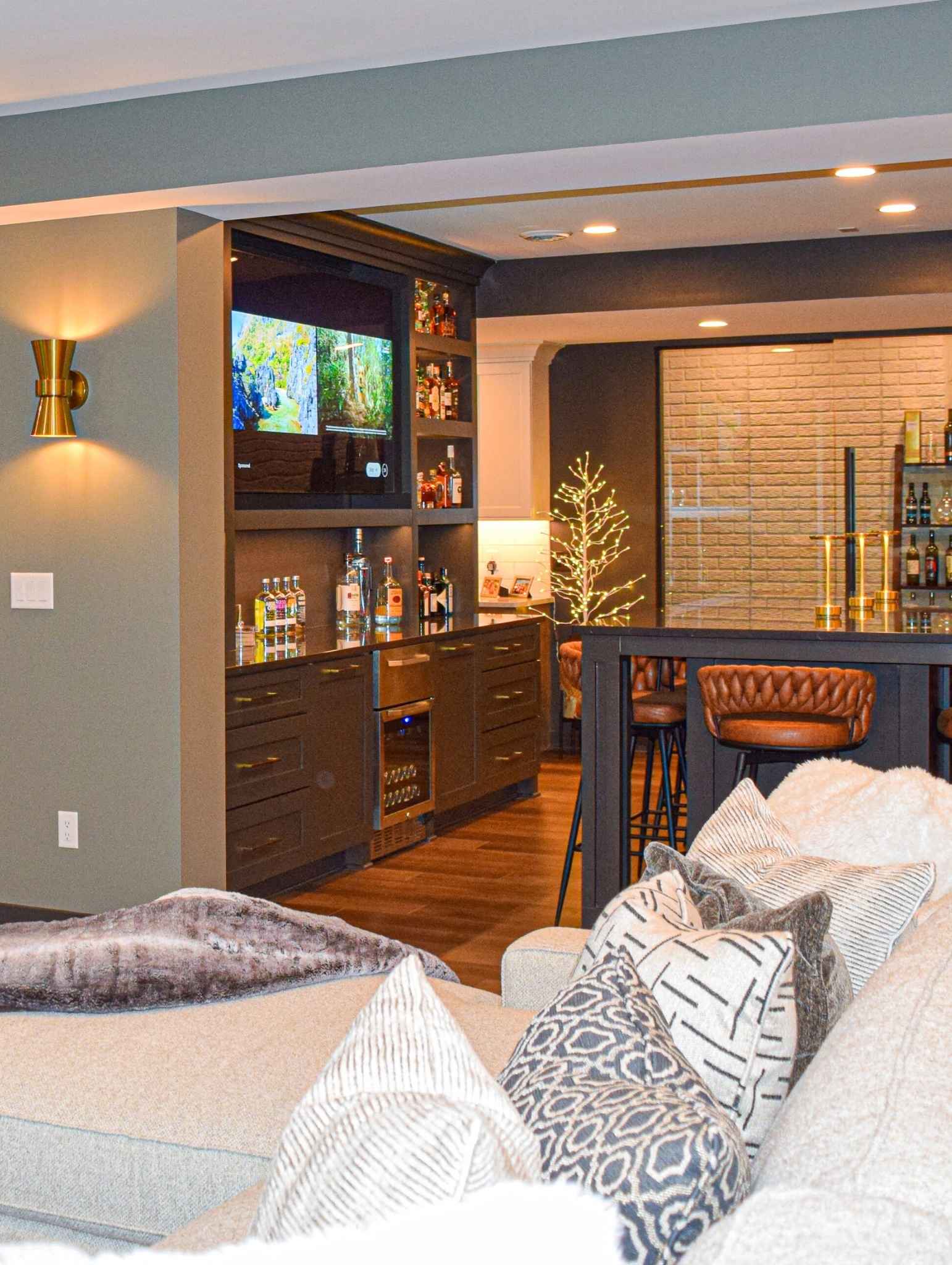Custom Basement Bar (2048 x 1542 px) Bar Countertop